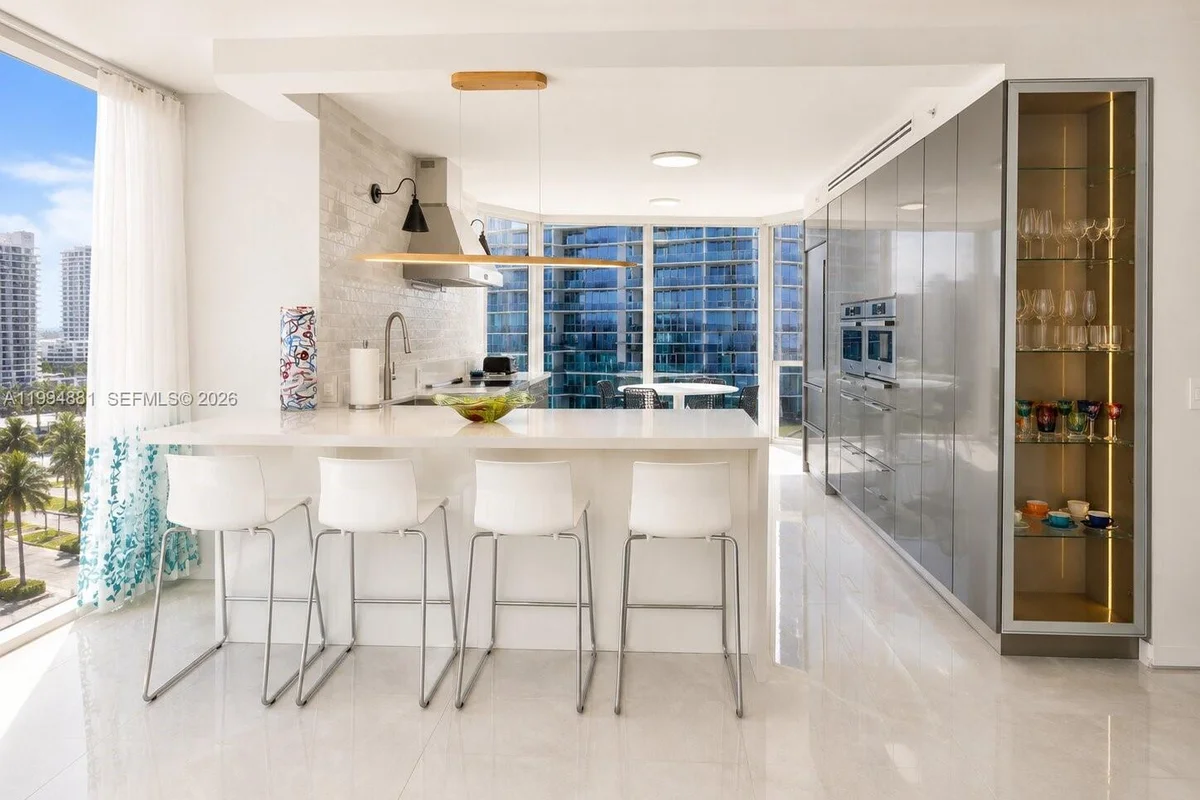 17555 Collins Ave #1001, Sunny Isles Beach: photo 1 of 24