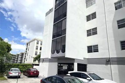4670 W 13th Ln #507, Hialeah: photo 1 of 29