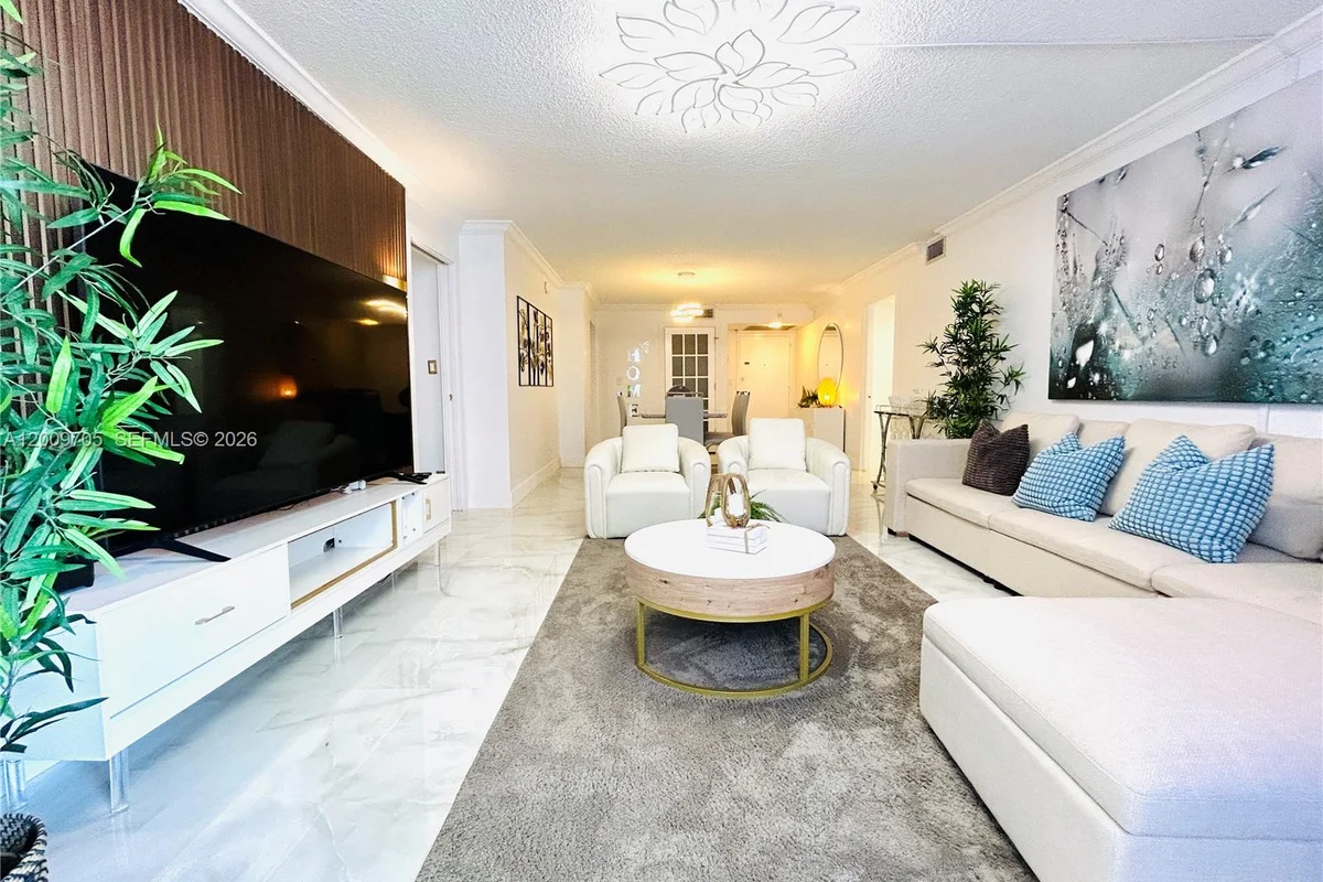 6039 Collins Ave #1507, Miami Beach: photo 1 of 22