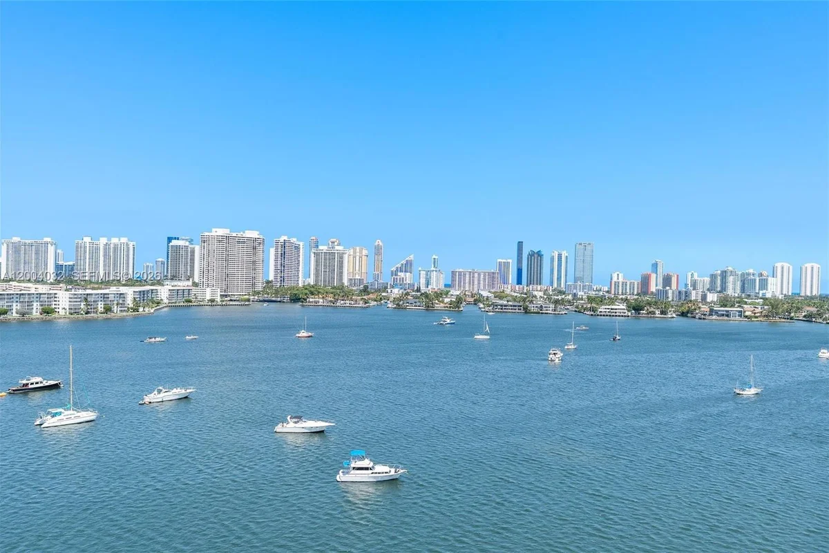 17301 Biscayne Blvd #1010, North Miami Beach: photo 1 of 23