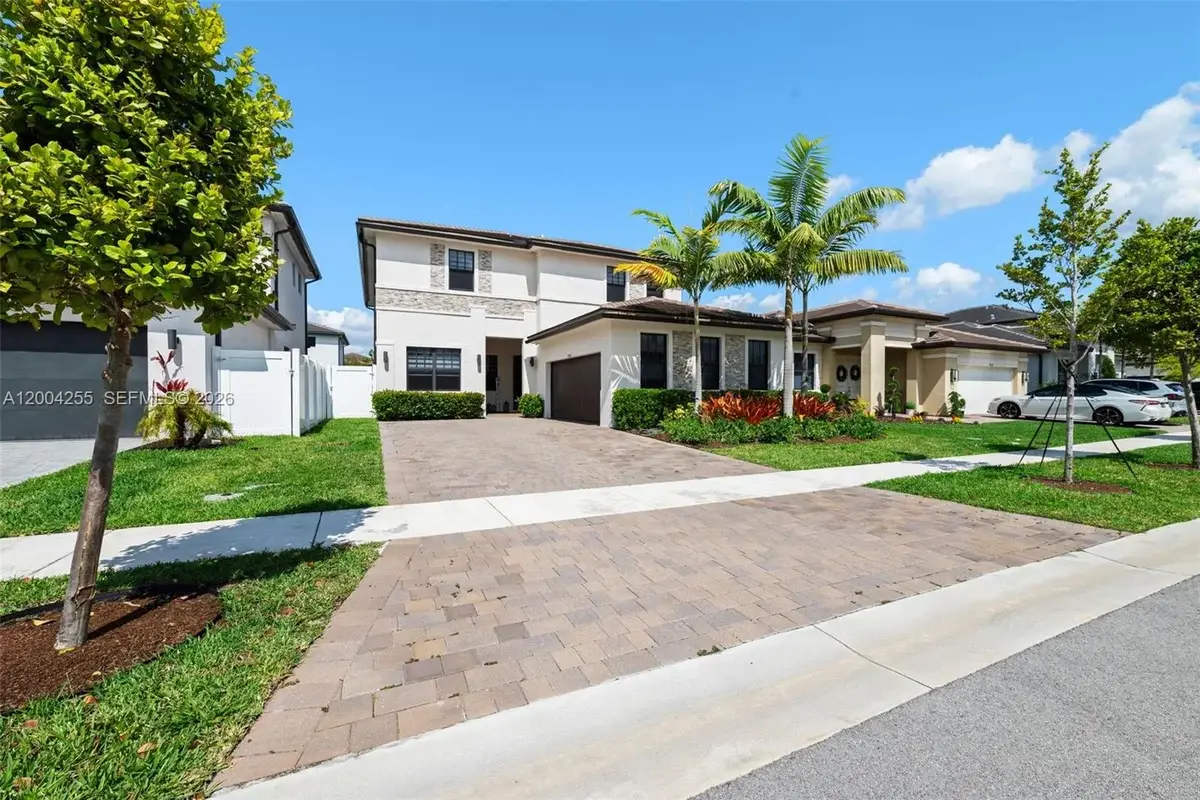 4366 SW 174th Ave, Miramar: photo 1 of 42