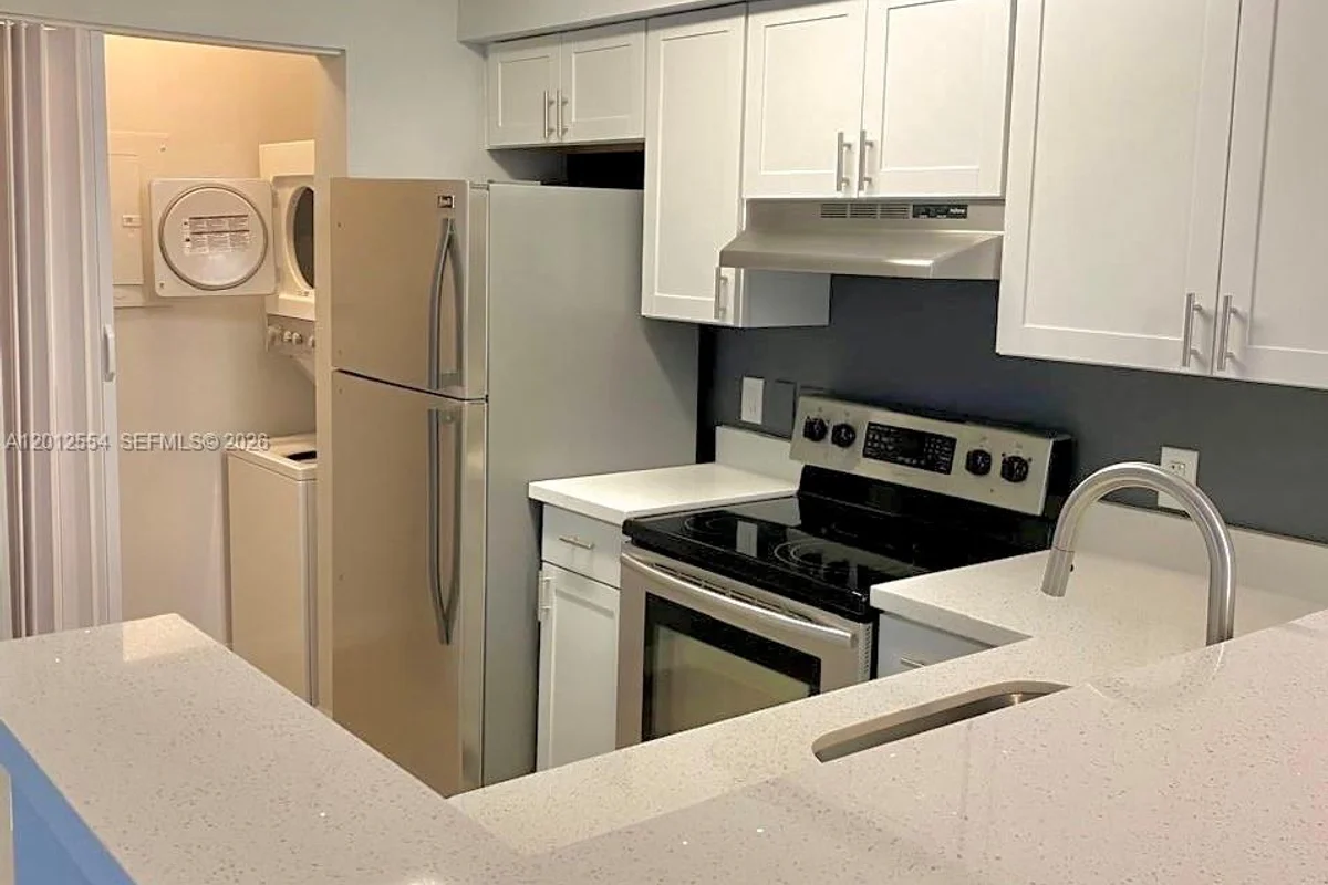 12118 Saint Andrews Pl #107, Miramar: photo 1 of 19