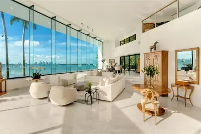 485 W Matheson Dr, Key Biscayne: photo 1 of 82