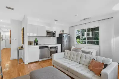 1410 Euclid Ave #6, Miami Beach: photo 1 of 35