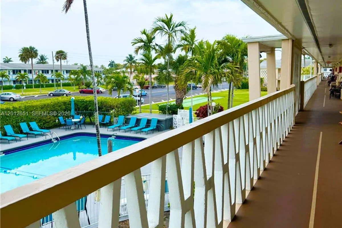 900 Atlantic Shores Blvd #220, Hallandale Beach: photo 1 of 31