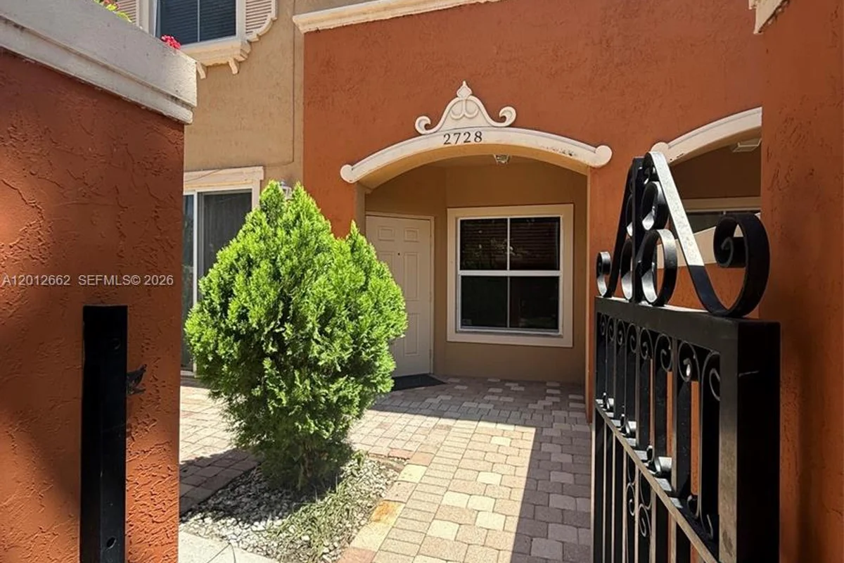2728 SW 120th Ter #903-9, Miramar: photo 1 of 16