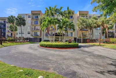 14250 SW 62nd St #408, Miami: photo 1 of 49