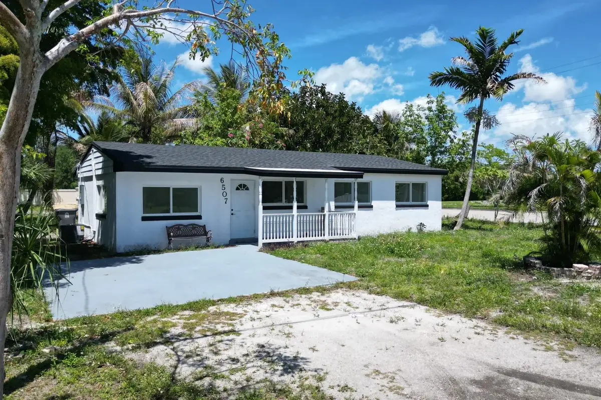 6507 Alexander Rd, West Palm Beach: photo 1 of 36