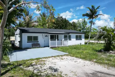 6507 Alexander Rd, West Palm Beach: photo 1 of 36
