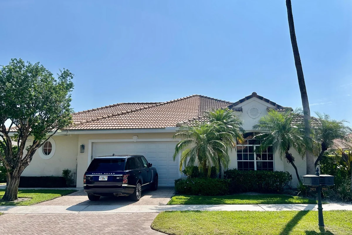 2921 Twin Oaks Way, Wellington: photo 1 of 19