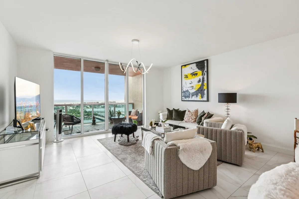 2640 Lake Shore Dr #2008, Riviera Beach: photo 1 of 59