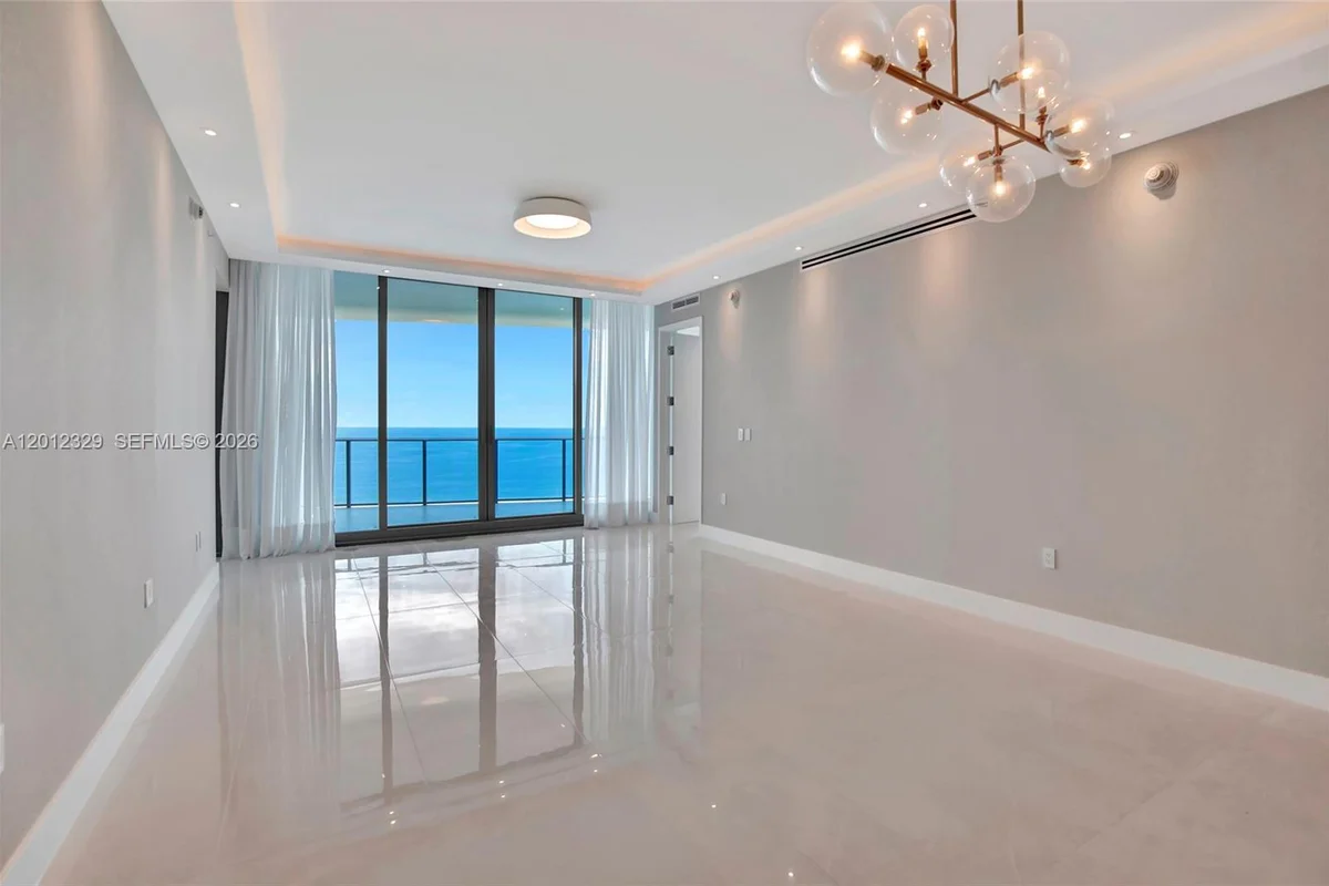 15701 Collins Ave #3804, Sunny Isles Beach: photo 1 of 38
