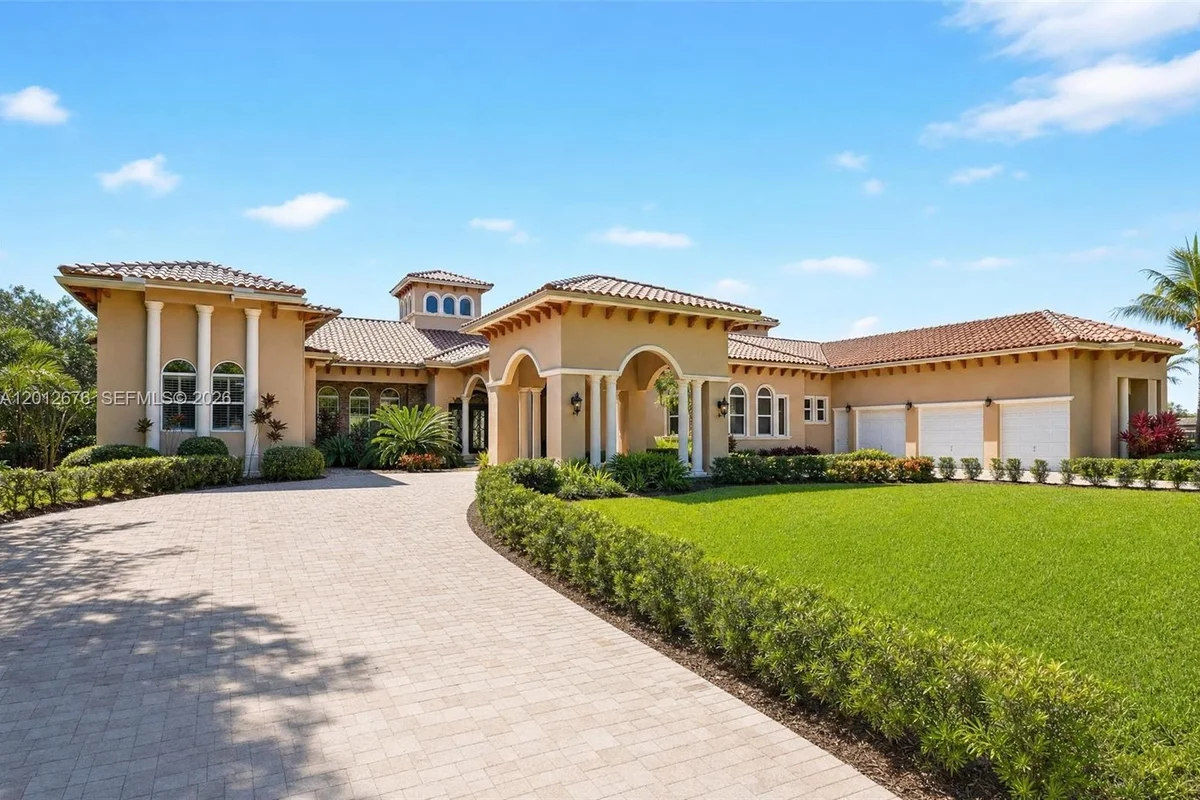 7480 SW 100th St, Pinecrest: photo 1 of 37