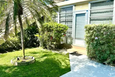 901 N Birch Rd #A5, Fort Lauderdale: photo 1 of 32