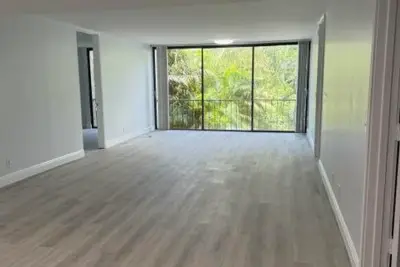 501 SW 11th #211, Boca Raton: photo 1 of 15
