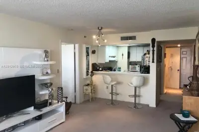 540 Brickell Key Dr #1116, Miami: photo 1 of 13