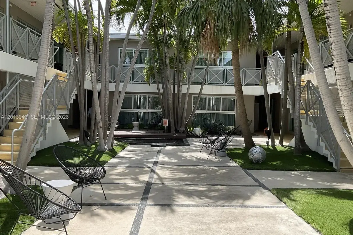 1816 Meridian Ave #9, Miami Beach: photo 1 of 8