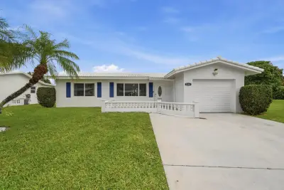 1316 SW 23rd St, Boynton Beach: photo 1 of 29
