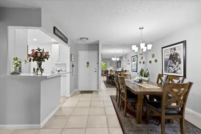 8280 SW 24th St #7302, North Lauderdale: photo 1 of 21