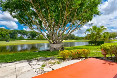 6120 Bear Creek Ct, Lake Worth: photo 1 of 71