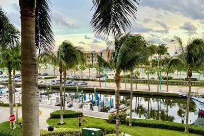 625 Casa Loma Blvd #304, Boynton Beach: photo 1 of 53