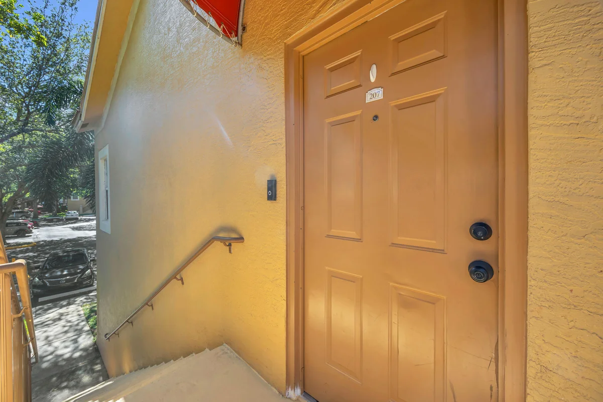 4241 San Marino Blvd #207, West Palm Beach: photo 1 of 29