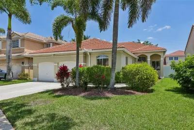 1290 Camellia Ln, Weston: photo 1 of 50