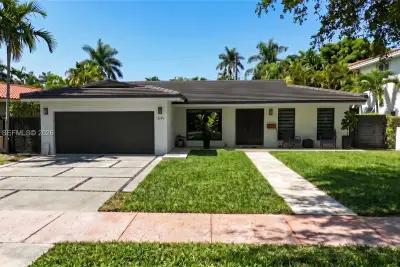 1549 Zuleta Ave, Coral Gables: photo 1 of 28