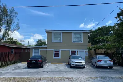 4245 NW 24th Ave, Miami: photo 1 of 20