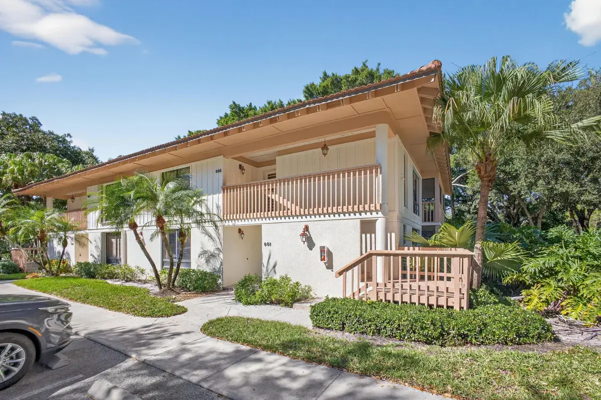 605 Brackenwood Cove, Palm Beach Gardens: photo 1 of 43