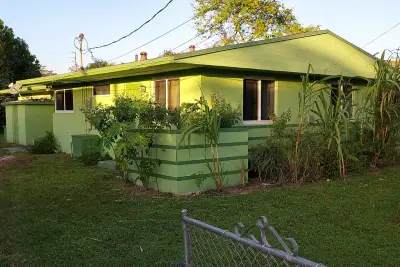 171 NE 117th St, Miami: photo 1 of 32