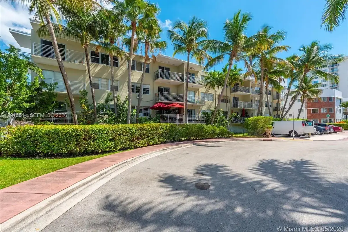 1441 Lincoln Rd #414, Miami Beach: photo 1 of 6