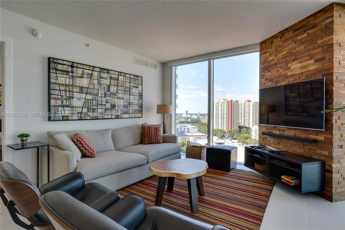 150 Sunny Isles Blvd #1-1603, Sunny Isles Beach: photo 1 of 19