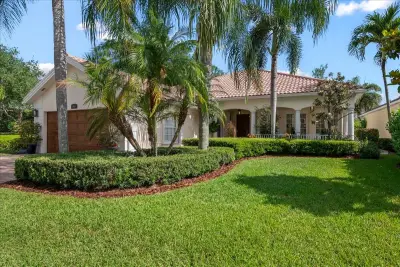 8465 Belize Pl, Wellington: photo 1 of 62