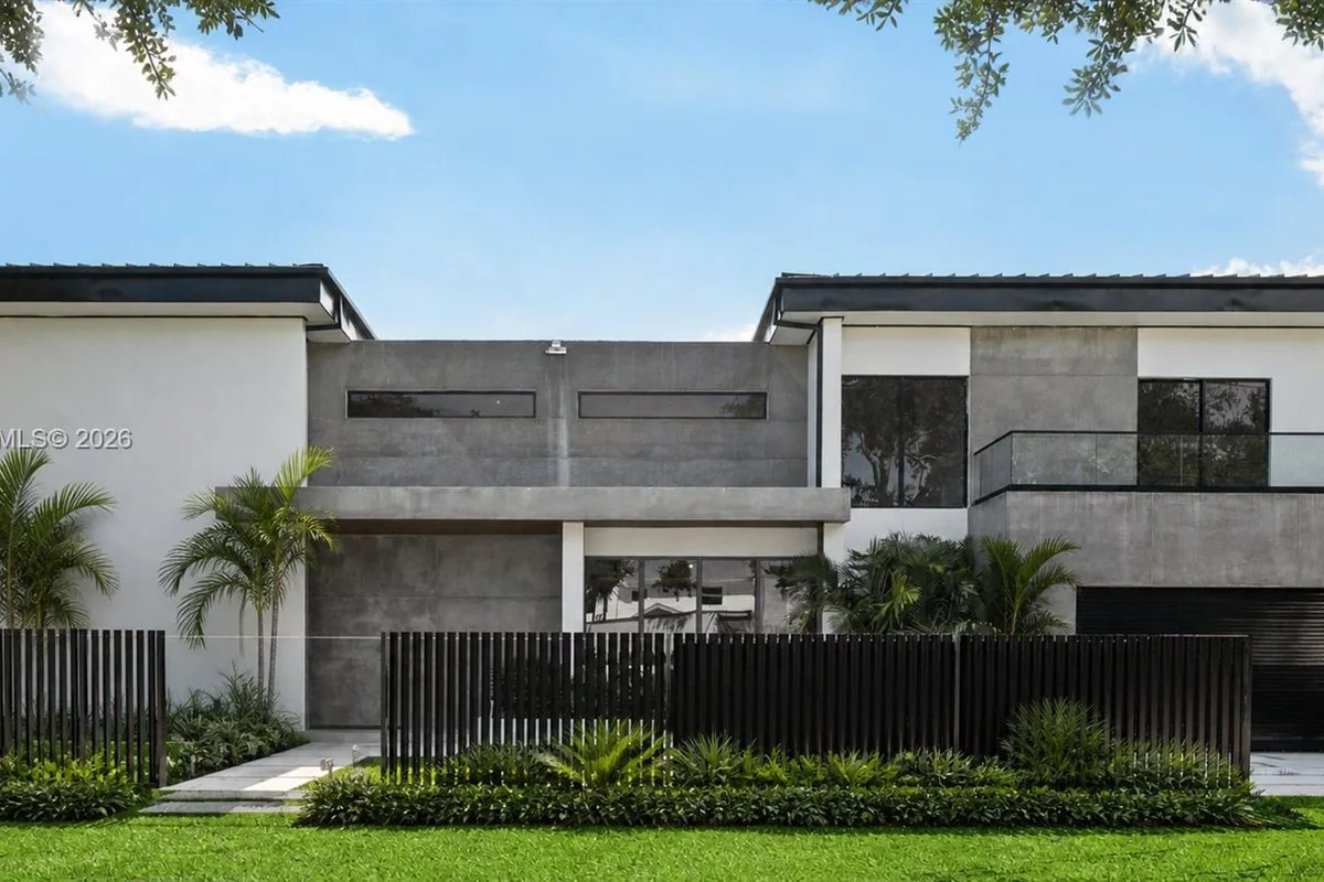 7740 SW 52nd Ave, Miami: photo 1 of 52
