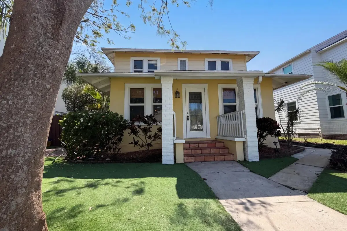 207 S Ocean Breeze, Lake Worth Beach: photo 1 of 31