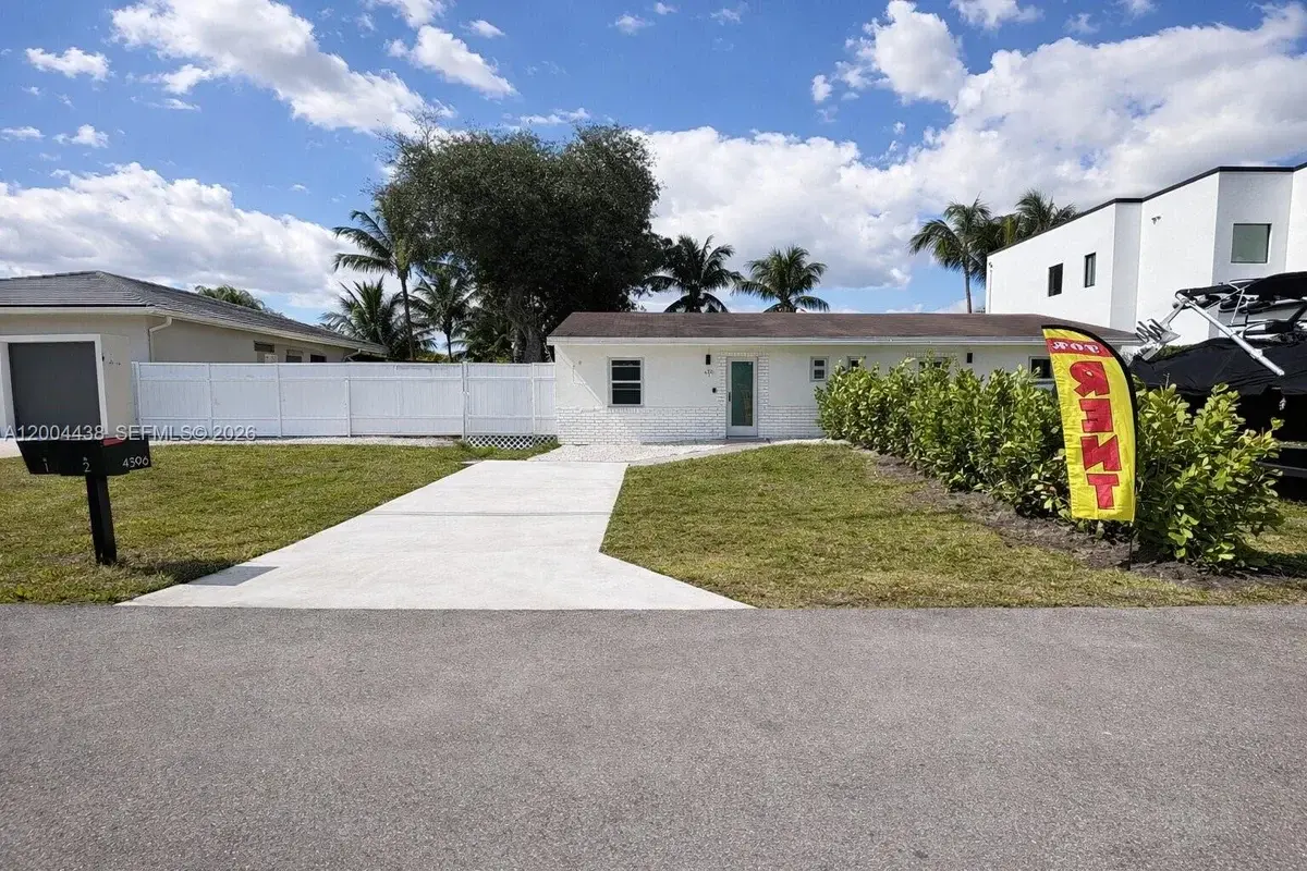 4396 SW 25th Ter #1-2, Dania Beach: photo 1 of 16