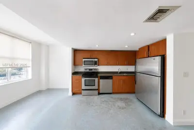 111 E Flagler St #705, Miami: photo 1 of 15