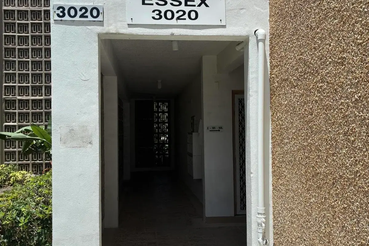 3020 NE 16th Ave #102, Oakland Park: photo 1 of 10