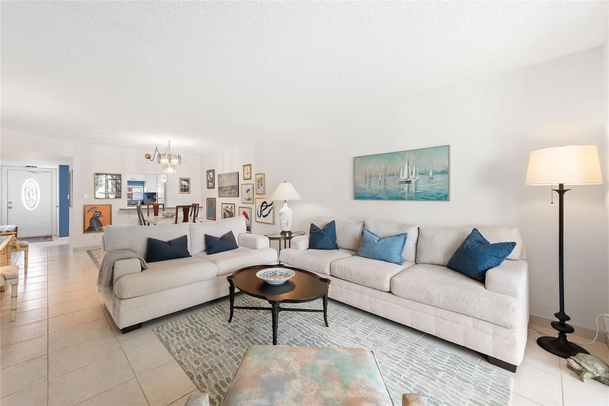 9420 S Hollybrook Lake Dr #109, Pembroke Pines: photo 1 of 36