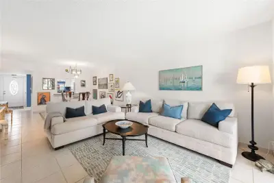 9420 S Hollybrook Lake Dr #109, Pembroke Pines: photo 1 of 36
