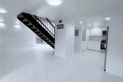 7024 SW 114th Pl #A-52, Miami: photo 1 of 37