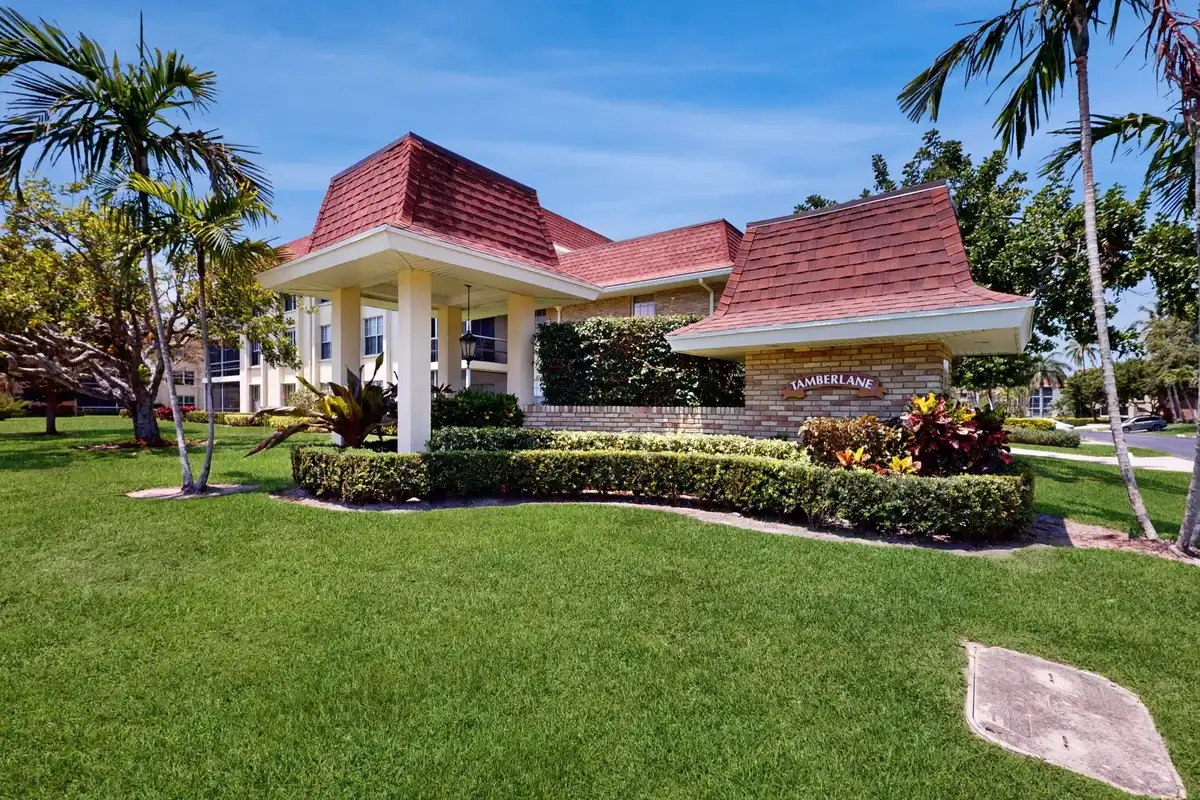 5540 Tamberlane Cir #121, Palm Beach Gardens: photo 1 of 15
