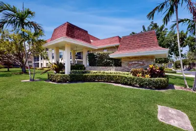 5540 Tamberlane Cir #121, Palm Beach Gardens: photo 1 of 15