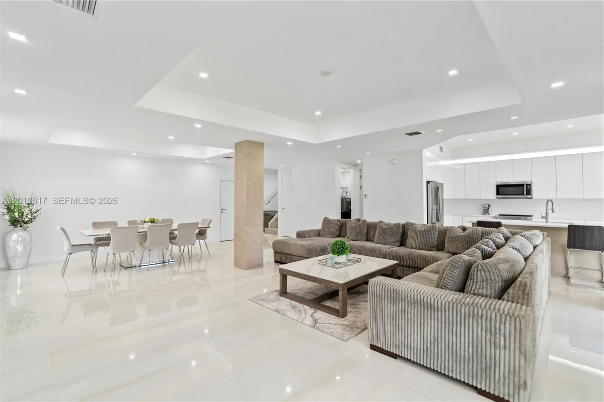3188 NE 211th Ter, Aventura: photo 1 of 59
