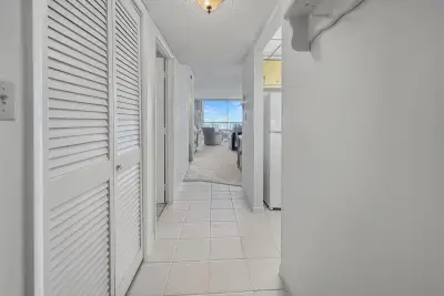 555 NW 4th Ave #401, Boca Raton: photo 1 of 41