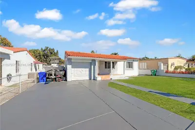 2171 SW 21st St, Miami: photo 1 of 31
