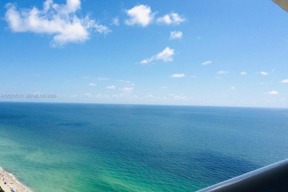 Condo in Hallandale Beach: photo 1 of 34