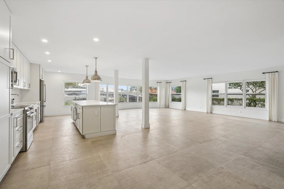 5100 Bayview Dr #106, Fort Lauderdale: photo 1 of 32
