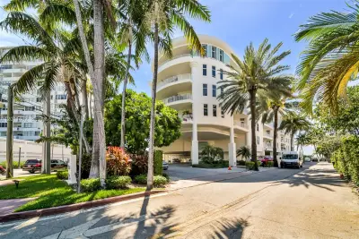 1 Century Ln #603, Miami Beach: photo 1 of 22